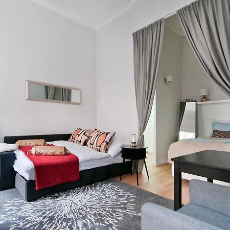 ⍟Luxurious And Bright⍟ 5 Min Walk To City Center Apartamento Viena Exterior foto