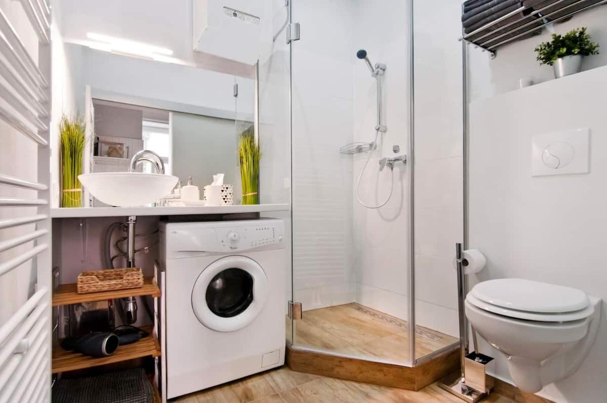 ⍟Luxurious And Bright⍟ 5 Min Walk To City Center Apartamento Viena Exterior foto